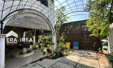 DIJUAL RUMAH MEWAH FULL FURNISHED DEKAT GEDUNG GRAHA SABA SOLO UTARA