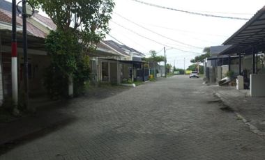 Di Jual Via Lelang Rumah Taman Wisata Regency