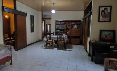 RUMAH ASRI NYAMAN TERAWAT SIAP HUNI DI CIPAMOKOLAN BANDUNG