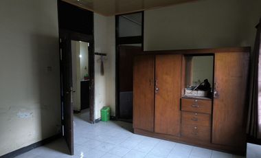 RUMAH ASRI NYAMAN TERAWAT SIAP HUNI DI CIPAMOKOLAN BANDUNG