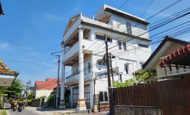 DIJUAL RUMAH MURAH 4 LANTAI DEKAT STASIUN PURWOSARI SOLO