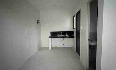 LOFT TYPE END TOWNHOUSE UNIT FOR SALE (HOUSE & LOT) RFO