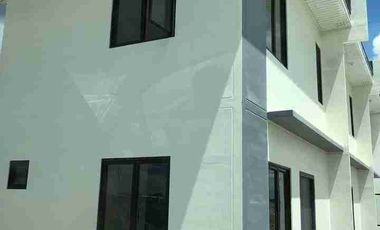 LOFT TYPE END TOWNHOUSE UNIT FOR SALE (HOUSE & LOT) RFO