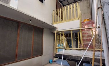 Rumah Strategis di Dharmahusada Indah – Dijual & Disewa