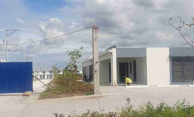 LOFT TYPE CORNER  TOWNHOUSE UNIT FOR SALE / HOUSE & LOT - RFO