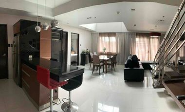 For Lease: Fully Furnished Penthouse 2BR unit with parking in Vimana Residences!