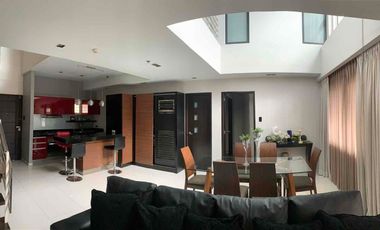 For Lease: Fully Furnished Penthouse 2BR unit with parking in Vimana Residences!