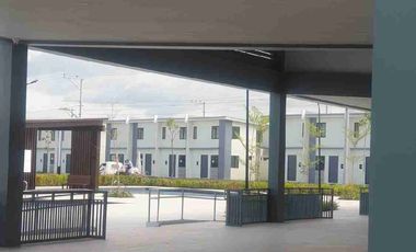 LOFT TYPE END UNIT / TOWN HOUSE - HOUSE & LOT / RFO