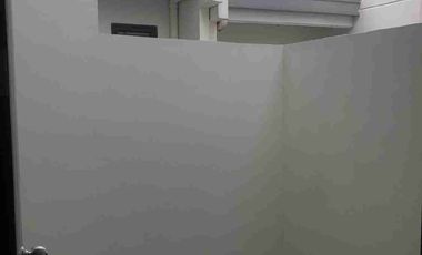 LOFT TYPE END UNIT / TOWN HOUSE - HOUSE & LOT / RFO