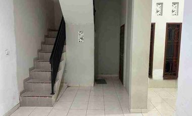 Jual Rumah 2lt Masih Terawat Lokasi Jl Malboro teuku umar Barat Tidak Banjir area Strategis
