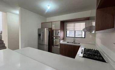 Casa con 150 m² Superficie de Terreno, 3 Recámaras en Renta en Privalia Cumbres