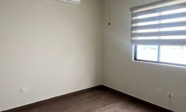 Casa con 150 m² Superficie de Terreno, 3 Recámaras en Renta en Privalia Cumbres