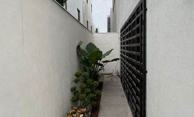 Casa con 150 m² Superficie de Terreno, 3 Recámaras en Renta en Privalia Cumbres