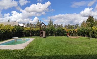 Quinta impecable a minutos de la ciudad