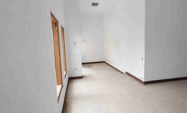 Rumah 2 lt Bagus Luas di Danukusuman Solo Kota