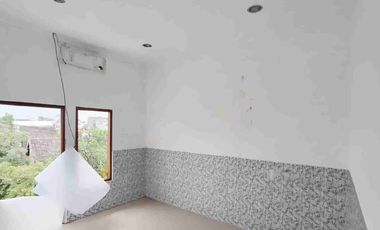 Rumah 2 lt Bagus Luas di Danukusuman Solo Kota