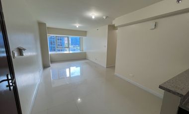 2BR Condo unit with Parking for Sale in Bay Area Pasay Six Senses Residences near Mall of Asia , Solaire Okada