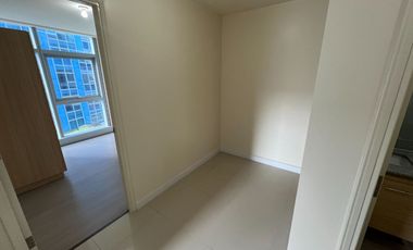 2BR Condo unit with Parking for Sale in Bay Area Pasay Six Senses Residences near Mall of Asia , Solaire Okada