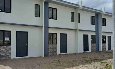 LOFT TYPE INNER UNIT / TOWNHOUSE - HOUSE & LOT READY FOR OCCUPANCY