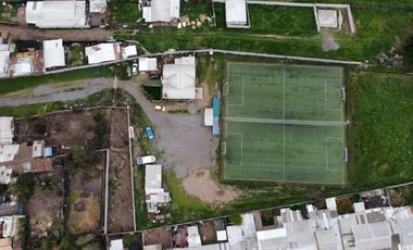 Gran oportunidad de inversión en Chimbarongo: casa con cancha de baby fútbol y excelente ubicación.