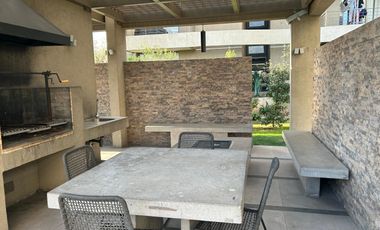 Departamento 1D/1B en venta a pasos del Metro Ñuble – Incluye estacionamiento y bodega