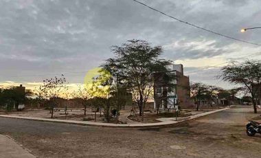 GRAN VENTA DE TERRENO FRENTE A PARQUE EN LAS CASUARINAS 3 ERA ETAPA, LOS PORTALES