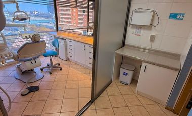 Arrienda Hoy y Comienza Mañana: Moderna Consulta Dental Full Equipada en Calle Matta Edificio Miscanti