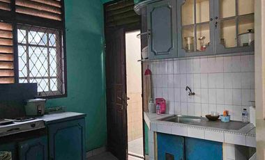 Rumah di Kawasan komplek DPRD Riau.