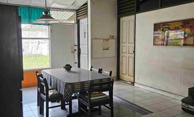 Rumah di Kawasan komplek DPRD Riau.