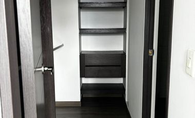 Renta HERMOSO Apartamento vacío Poblado