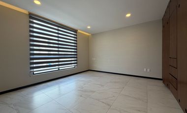 Casa en renta sin amueblar río residencial, Cancún q. roo