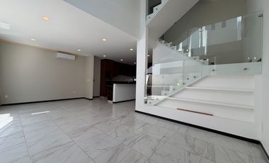 Casa en renta sin amueblar río residencial, Cancún q. roo