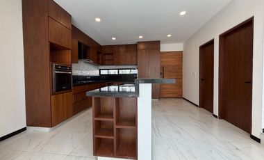 Casa en renta sin amueblar río residencial, Cancún q. roo