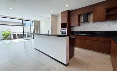 Casa en renta sin amueblar río residencial, Cancún q. roo