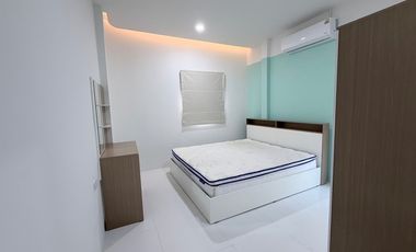 Minimalist 2-Bedroom House for Rent in Thana Home Project, Khao Pilai
