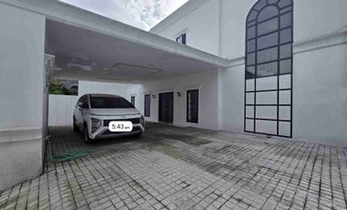 Rumah design American modern house dengan lebar muka 16m dan luas tanah 510 m dengan KT 6 dan 6 KM