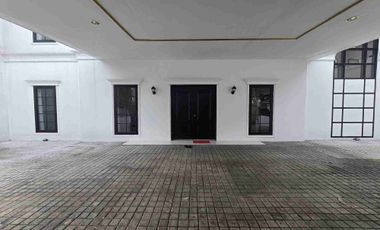 Rumah design American modern house dengan lebar muka 16m dan luas tanah 510 m dengan KT 6 dan 6 KM