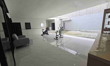 Rumah design American modern house dengan lebar muka 16m dan luas tanah 510 m dengan KT 6 dan 6 KM