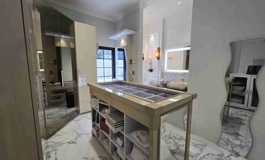 Rumah design American modern house dengan lebar muka 16m dan luas tanah 510 m dengan KT 6 dan 6 KM