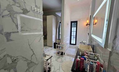 Rumah design American modern house dengan lebar muka 16m dan luas tanah 510 m dengan KT 6 dan 6 KM