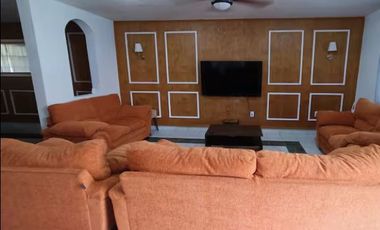 PRECIOSA CASA DE DOS NIVELES, CON UNA  EXCELENTE UBICACIÓN.