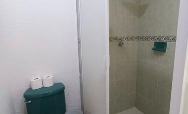 PRECIOSA CASA DE DOS NIVELES, CON UNA  EXCELENTE UBICACIÓN.