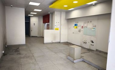 LOCAL COMERCIAL LOS LEONES CON BILBAO, PROVIDENCIA, 149 M2. OPCIONAL 2 ESTACIONAMIENTOS