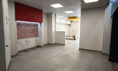 LOCAL COMERCIAL LOS LEONES CON BILBAO, PROVIDENCIA, 149 M2. OPCIONAL 2 ESTACIONAMIENTOS