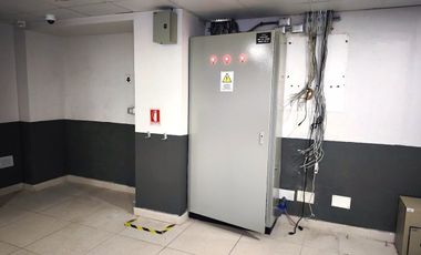 LOCAL COMERCIAL LOS LEONES CON BILBAO, PROVIDENCIA, 149 M2. OPCIONAL 2 ESTACIONAMIENTOS