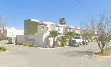 Propiedad En Remate. Precio Especial. ¡¡¡¡NO CREDITOS INFONAVIT NI HIPOTECARIO!!!! Hermosa Casa En La Mejor Zona Valle Real, Nuevo Laredo, Tamaulipas.