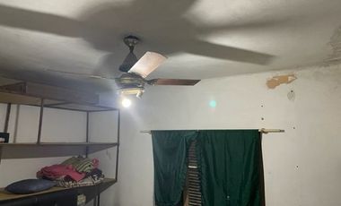 Casa a reciclar 2 dorm patio y cochera