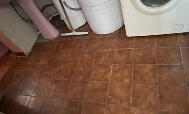 Casa a reciclar 2 dorm patio y cochera