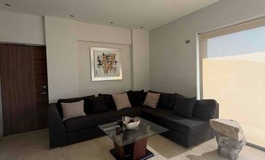 AMPLIO DEPARTAMENTO EN RENTA frente a SONATA