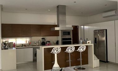 Aqua Residencial: Casa muy amplia en renta / Very spacious home for rent